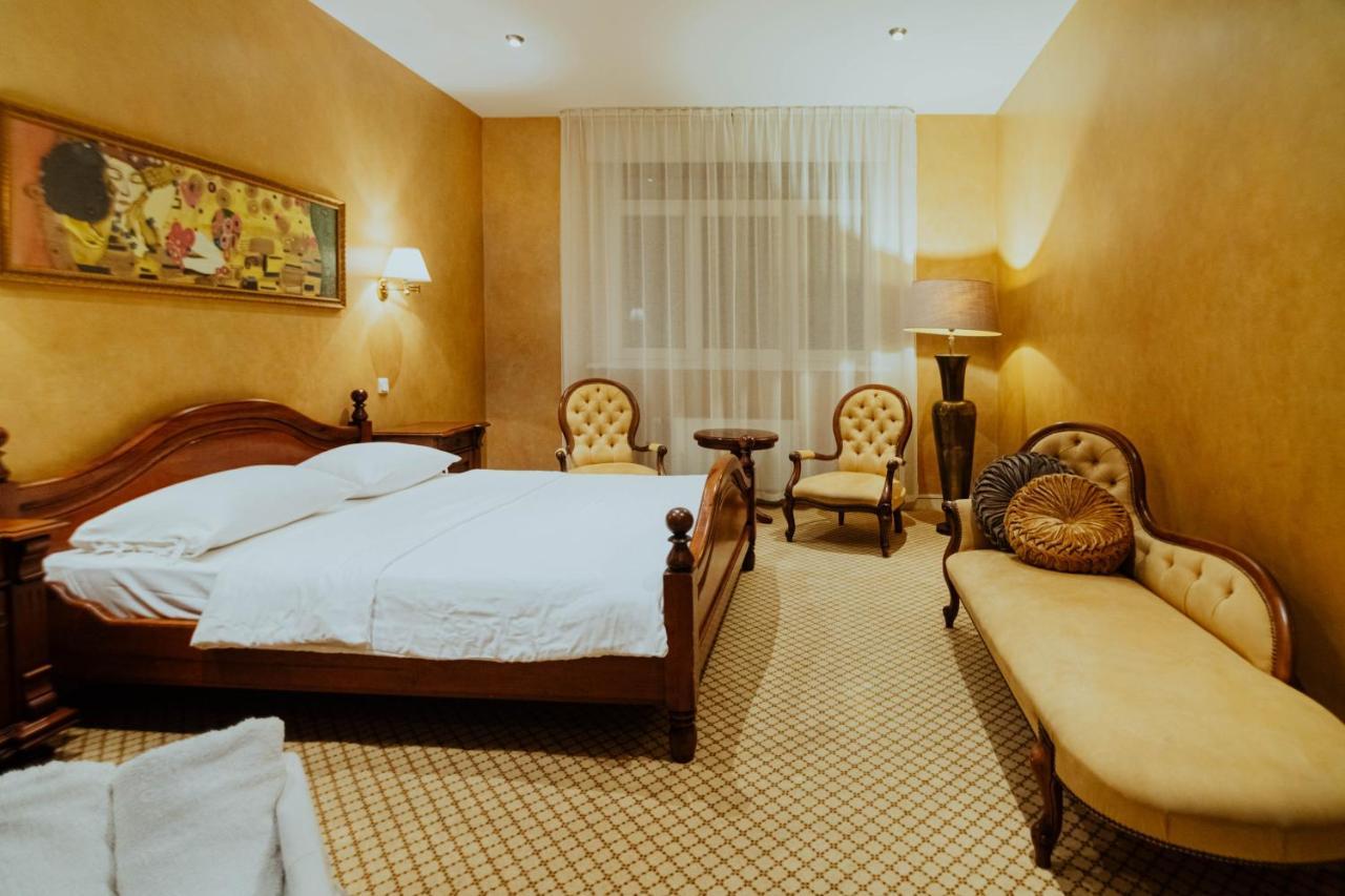 Piena Muiza - Berghof Hotel & Spa Sieksate Eksteriør billede