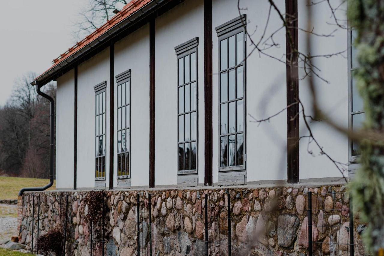 Piena Muiza - Berghof Hotel & Spa Sieksate Eksteriør billede