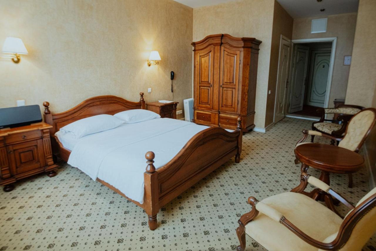 Piena Muiza - Berghof Hotel & Spa Sieksate Eksteriør billede