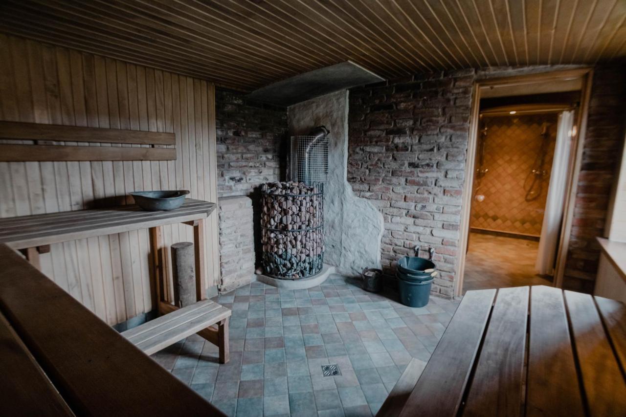 Piena Muiza - Berghof Hotel & Spa Sieksate Eksteriør billede